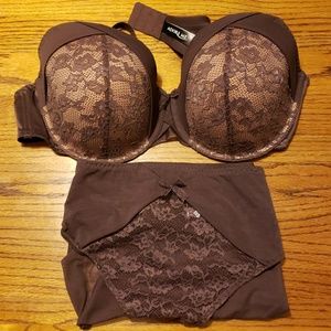 42D/4X Adore Me bra and panty set